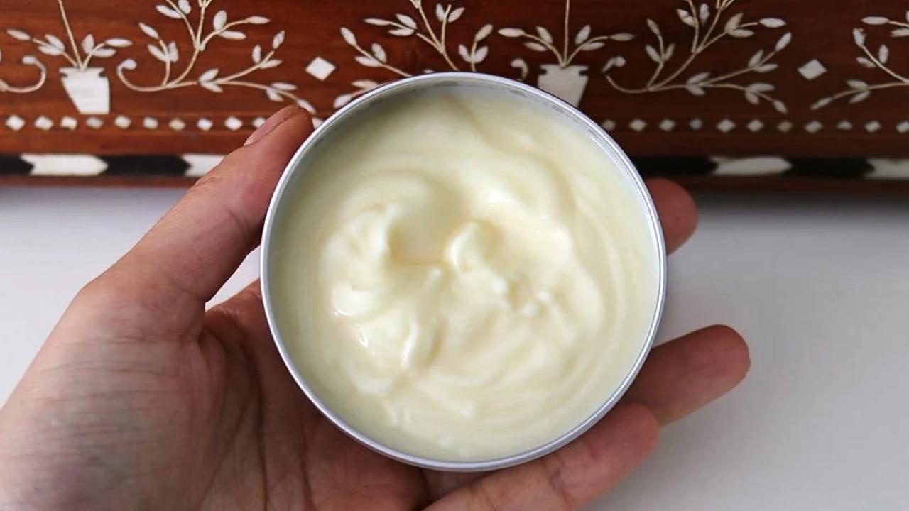 Cette crème coréenne avec peu d’ingrédients vous laisse une peau de porcelaine