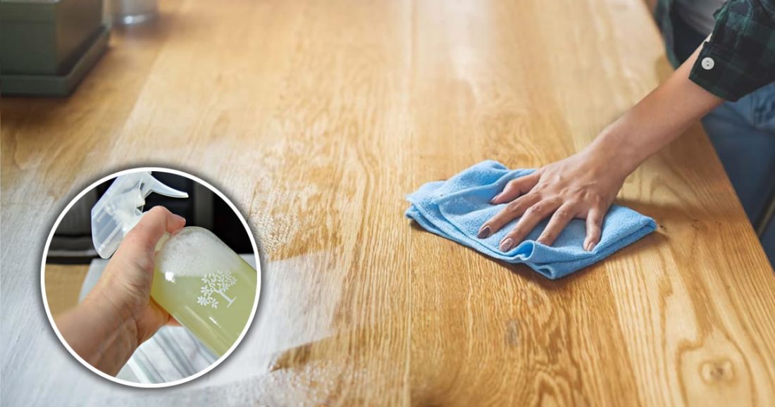 Comment faire un spray qui ne fait pas adhérer la poussière aux surfaces