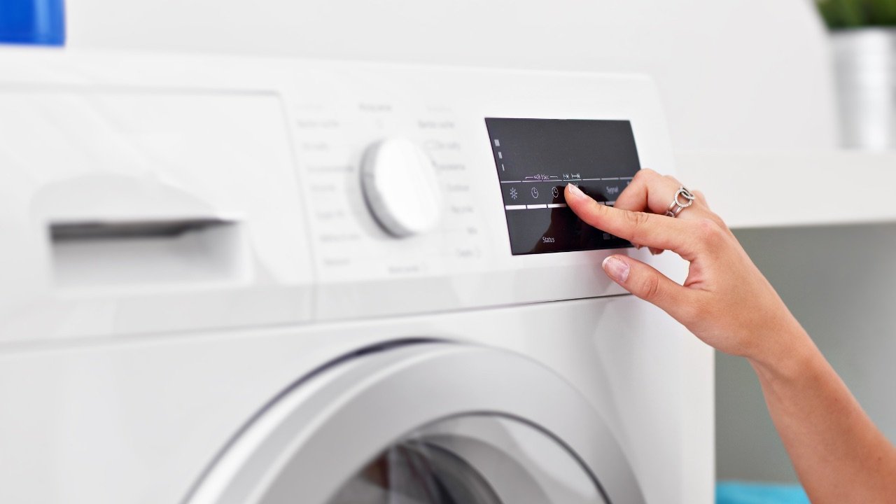 Sèche-linge, l’option cachée qui repasse tout votre linge : peu de gens le savent