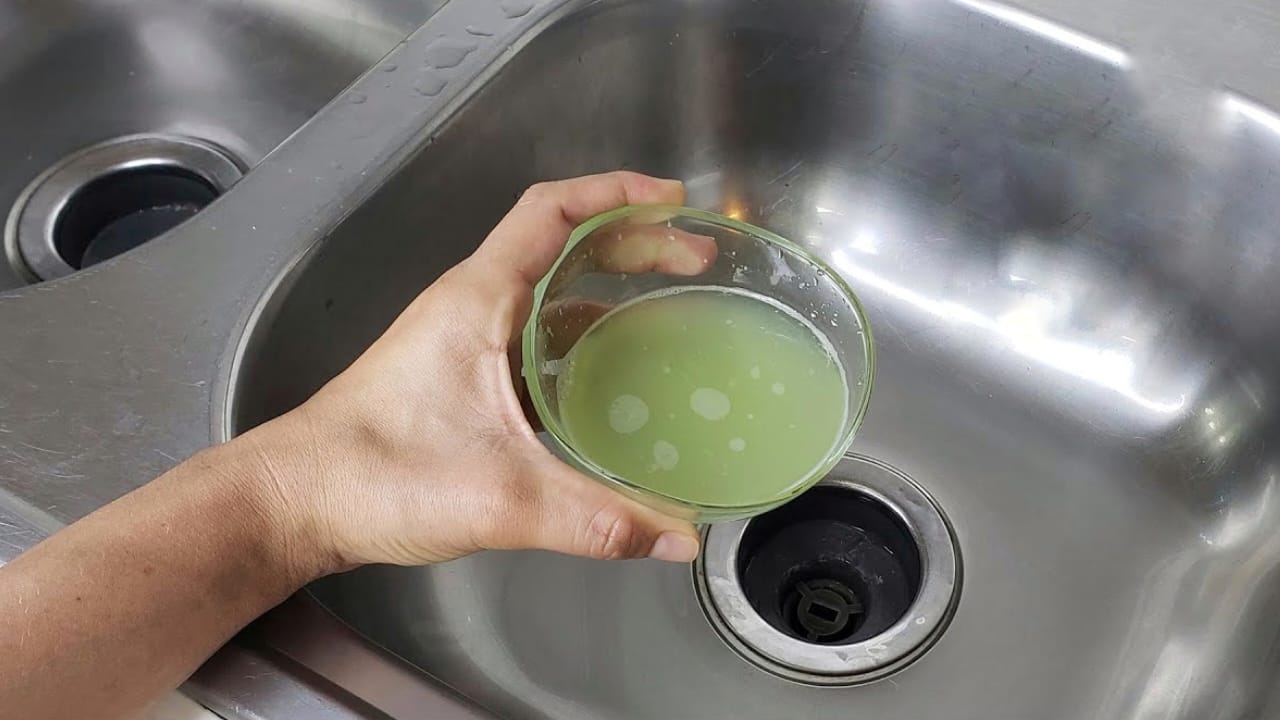 Tuyaux de vidange bouchés par le calcaire, comment s’en débarrasser en 10 minutes : la méthode révélée