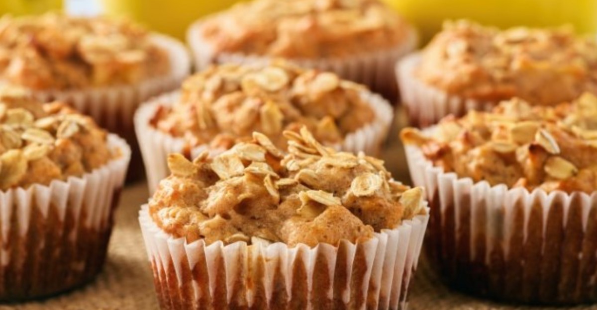 Haferflocken-Apfel-Zimt-Muffins ohne Zucker und Mehl