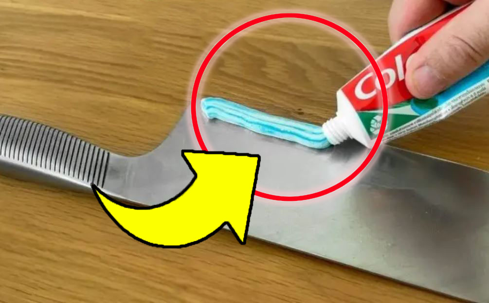 Zahnpasta auf dem Küchenmesser – viele haben es schon ausprobiert: Kurz darauf werden Sie das Ergebnis kaum glauben!