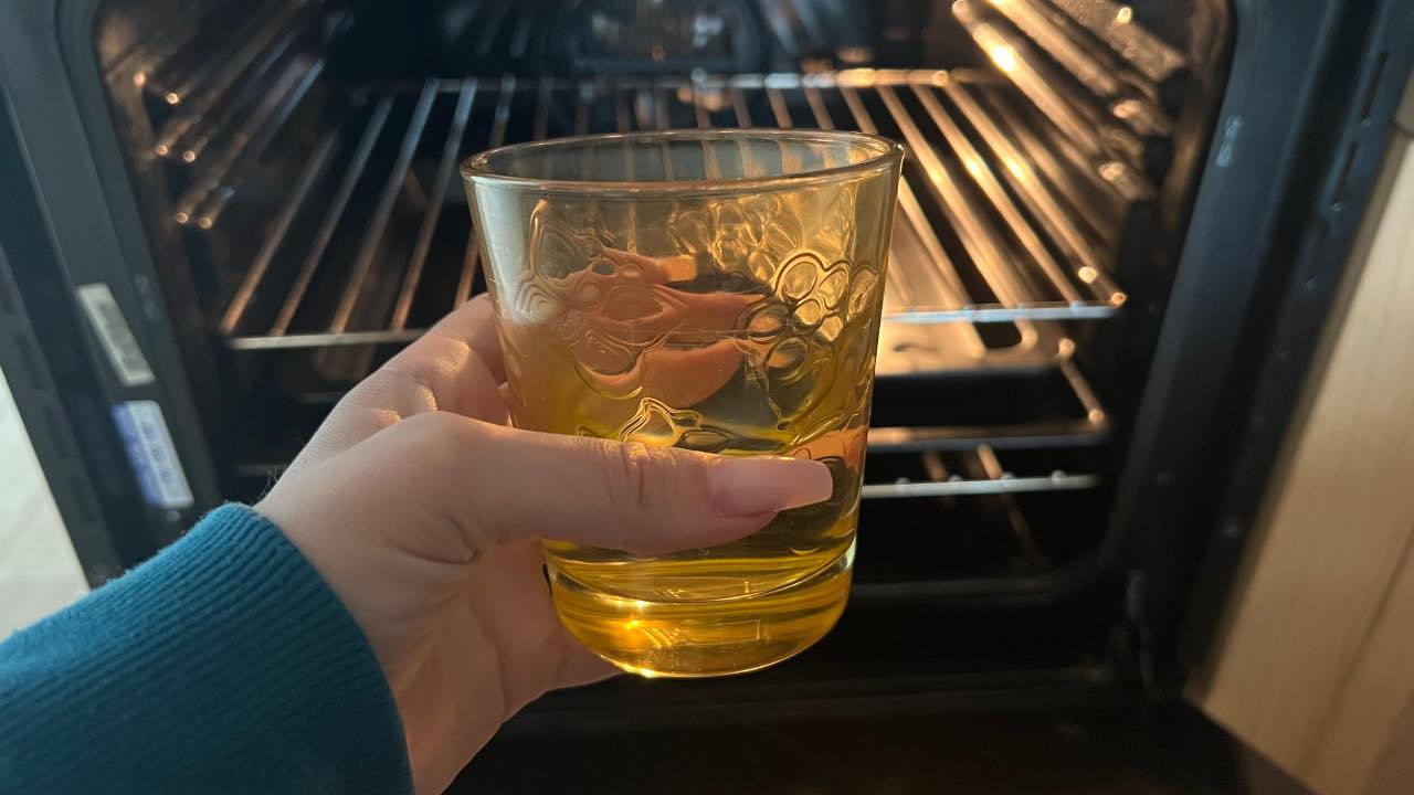 Four, si vous le faites à la fin de chaque utilisation vous n’aurez pas à le nettoyer pendant des semaines entières