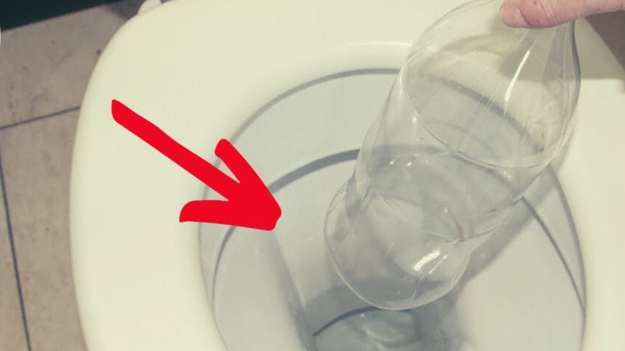 Mauvaises odeurs des canalisations, la méthode de la bouteille restituera la bonne odeur