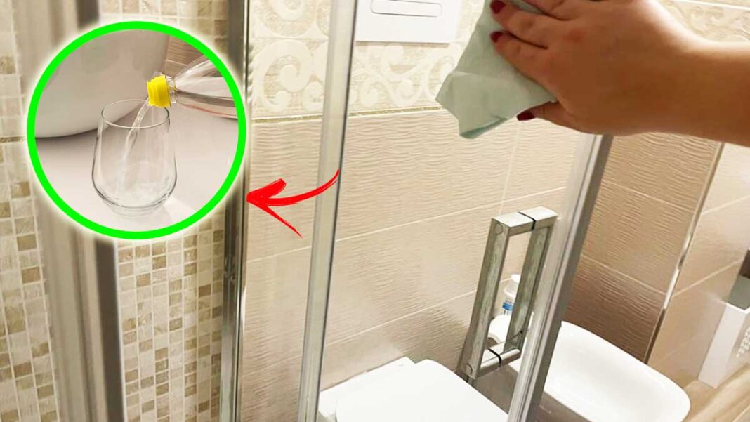 Eine Flasche Weißweinessig ist alles, was Sie brauchen, um Ihre Dusche wie neu zu machen