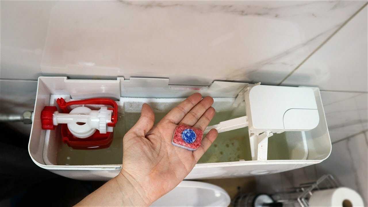 Die meisten reinigen ihre Toilette falsch – dieser einfache Trick verändert alles